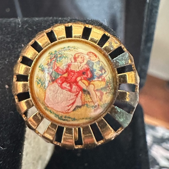 Vintage courting couple Limoges style earrings - Picture 4 of 6